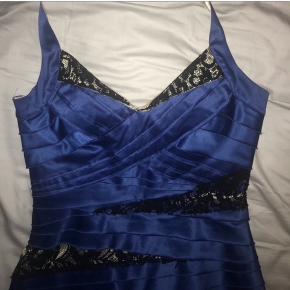 Gorgeous Bebe blue & black lace & satin dress - Picture 3 of 4